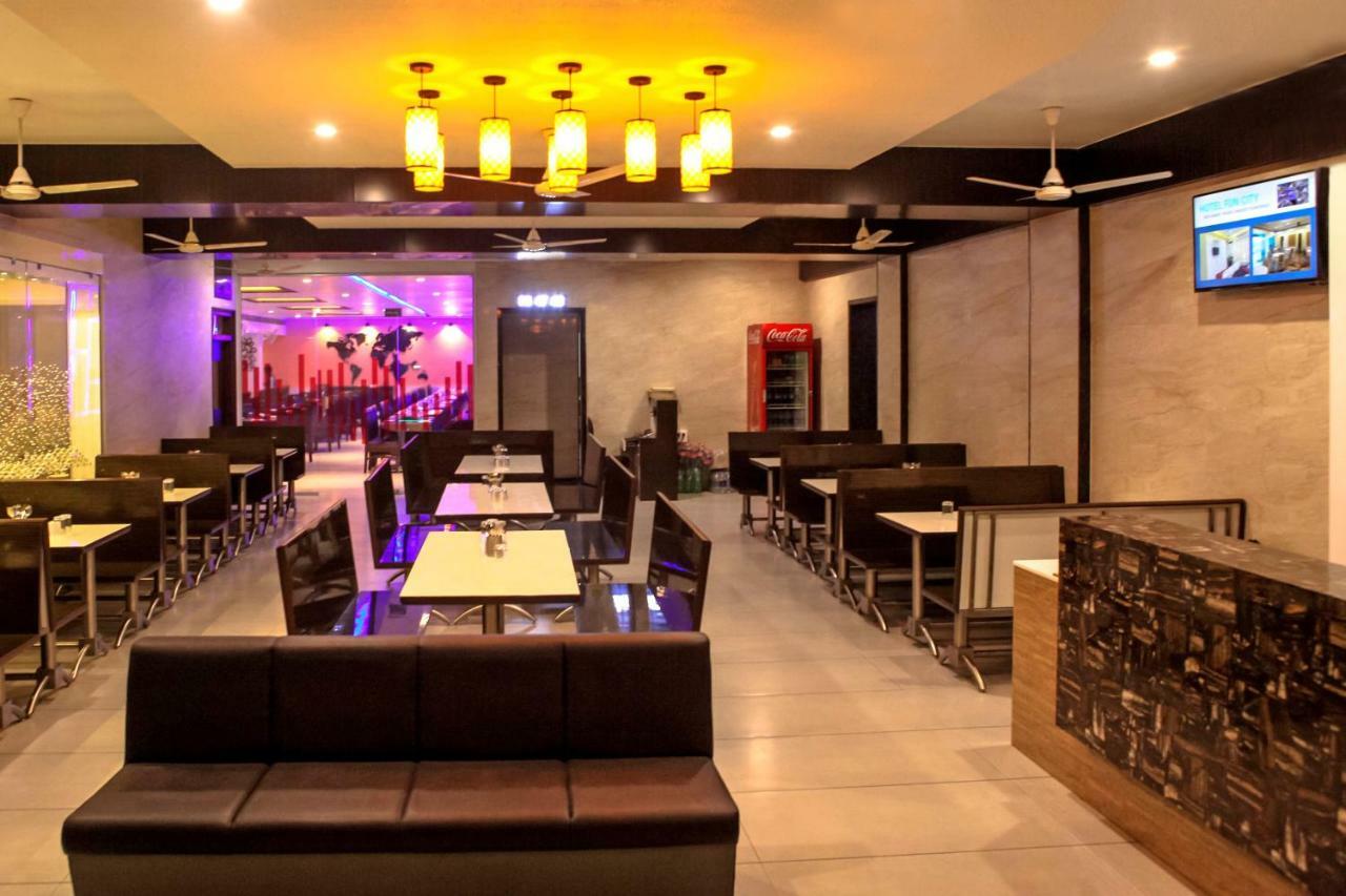 ホテル ファン シティ（ ピュア ヴェジ） Navsari エクステリア 写真